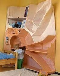 (ספריה מפיסול בקרטון בתוספת אפוקסי לחוזק )-עדנה פרידמן