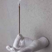 סדנאות במתנה: יציקת כפות ידיים בבטון