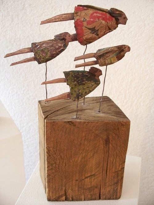 פיסול בעיסת נייר-יחסים