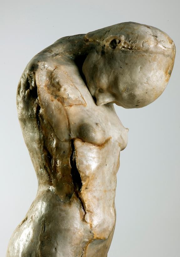 סדנאות פיסול בחימר וקרמיקה