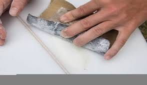 ציפוי שיש ישן באפוקסי: שיוף השיש הישן