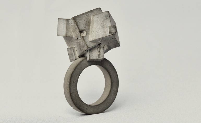 סדנת תכשיטים  בבטון