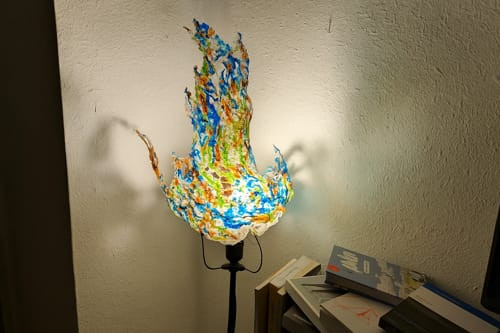 גוף תאורה עשוי אפוקסי ובד גזה-הסדנה לתהליכים יצירתיים