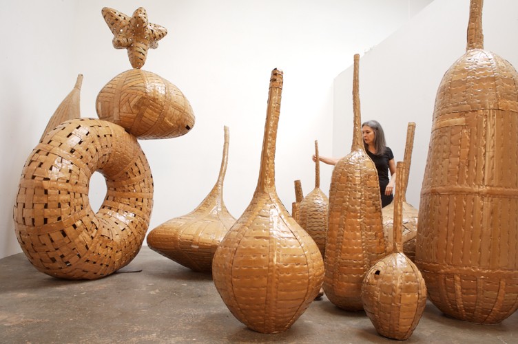 סדנאות יצירה לפיסול בקרטון, ריהוט נייר