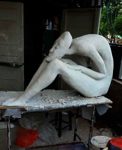 קורסי פיסול: האדם כאסיר של עברו