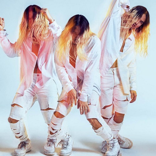 האמנות של ארוננונדצ'אי היא קולאז'