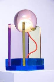 אדריאן קרוז: שילוב של אבן טבעית עם שרפים.