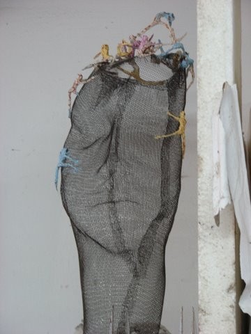 פיסול ברשת בשילוב עיסת נייר